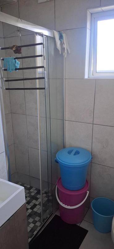 To Let 1 Bedroom Property for Rent in Goodwood Park Western Cape